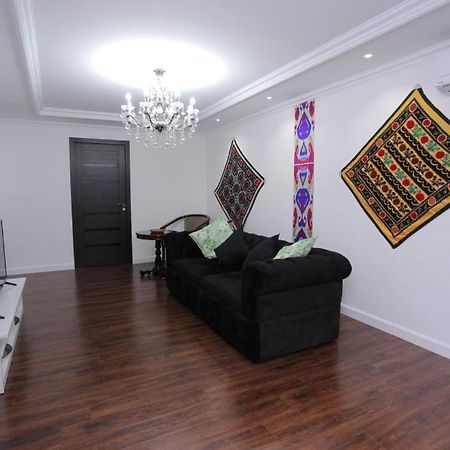 Overlooking Registan Square Luxury 2 Bedrooms Apartment 撒马尔罕 外观 照片